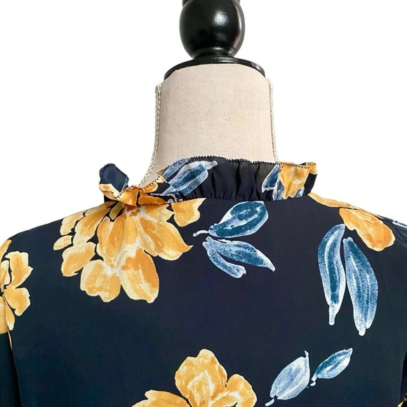 Paper Crown Anthropologie Floral Ruffle Blouse Gold Navy Size Small Romantic - Picture 10 of 15